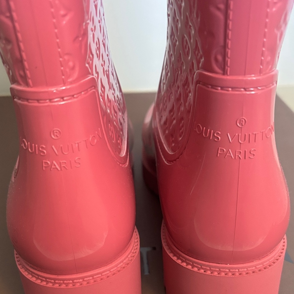 Louis Vuitton Vibrant Pink Rain Boots - Picture 6 of 11